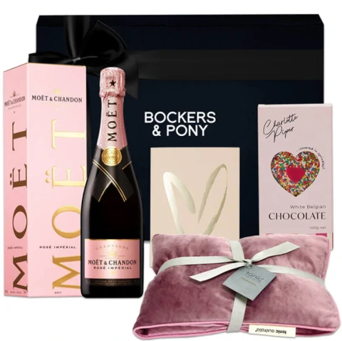 PINK INDULGENCE GIFT HAMPER - Image 2